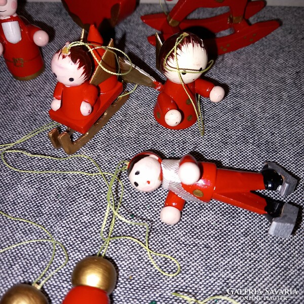 All red. 13 pcs, old wooden Christmas tree decoration. Wooden figure.