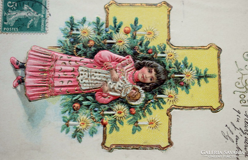 Antik dombornyomott Karácsonyi üdvözlő képeslap - kislány játék babával, ,karácsonyfa 1907ből
