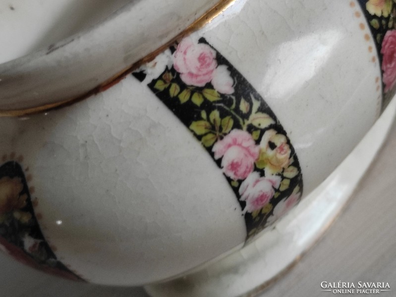 Small oval pot-bellied rose ribbon decorative antique caspo