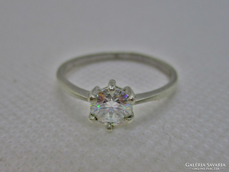 Szép  ezüstgyűrű 0,85ct moissanit gyémántokkal