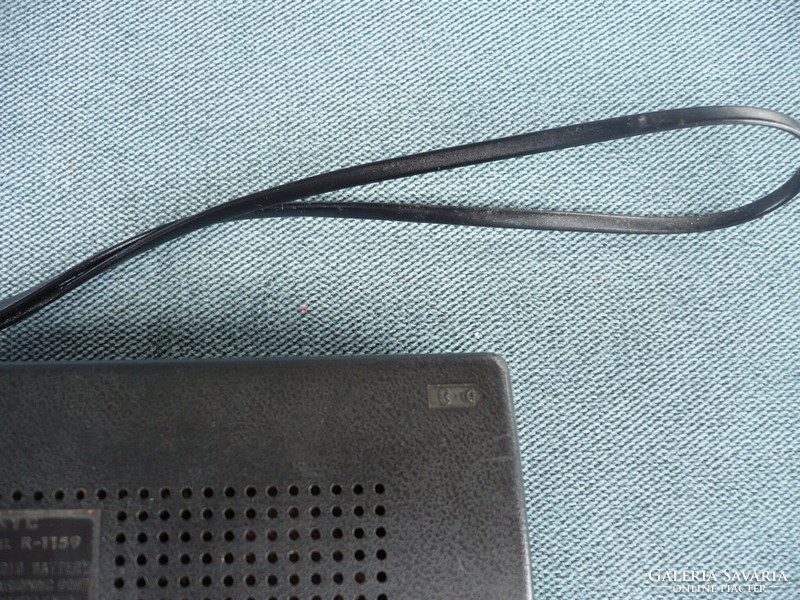 Retro Panasonic 1970 r-1159 transistor radio