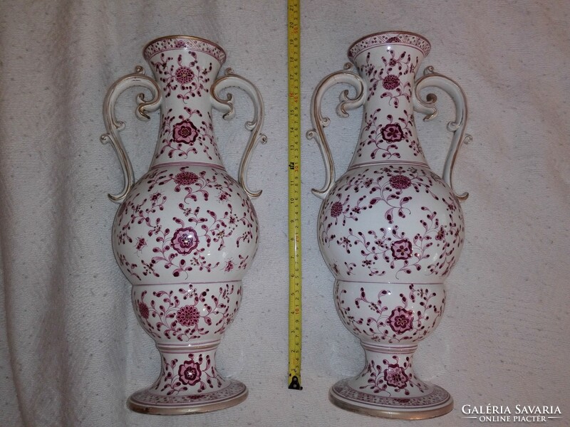 Városlőd, Mayer füles váza pár, 19.század, jelentős provenienciával eladó