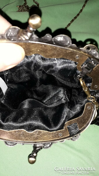 CSODASZÉP antik jellegű rézcsatos és szíjas fekete bársony súlytásos alkalmi váll /kézi táska