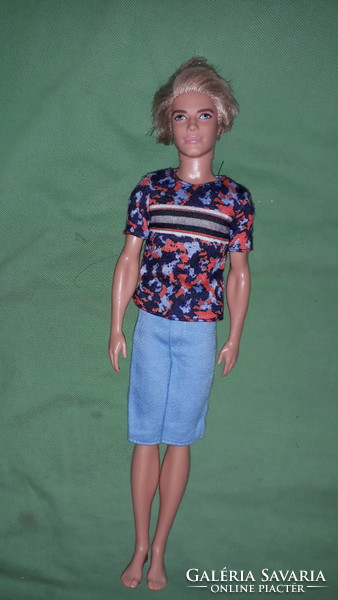 2009. Very correct original mattel summer coat fluffy barbie boy doll ken according to the pictures bk3.