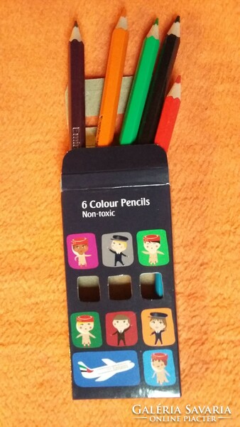 Emirates  Légitársaság gyerek foglalkoztató - színező füzete színes ceruzákkal