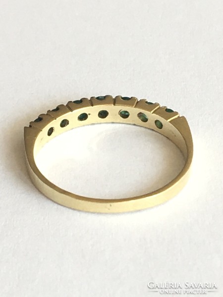 Smaragd drágaköves női aranygyűrű