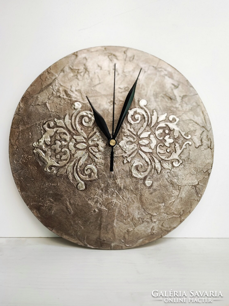Pilipart: bronze-colored antique-style handmade wall clock 25cm