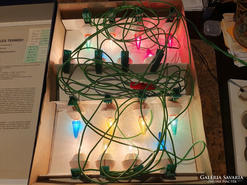 Retro Christmas 16-piece UFO light string in a box, brand new 29#
