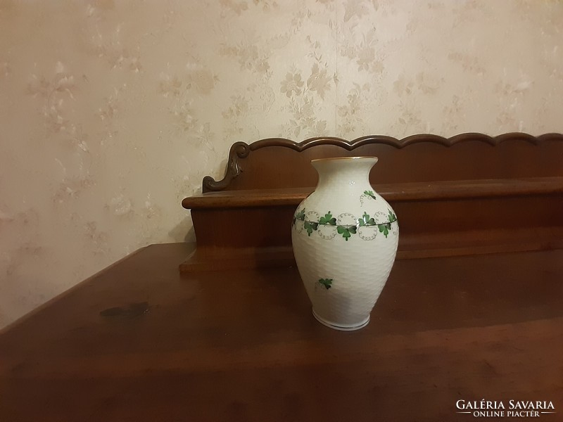 Petrezselyem mintás Herendi kisméretű (15 cm magas) szép formájú váza