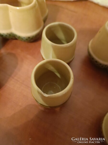 Ceramic cups