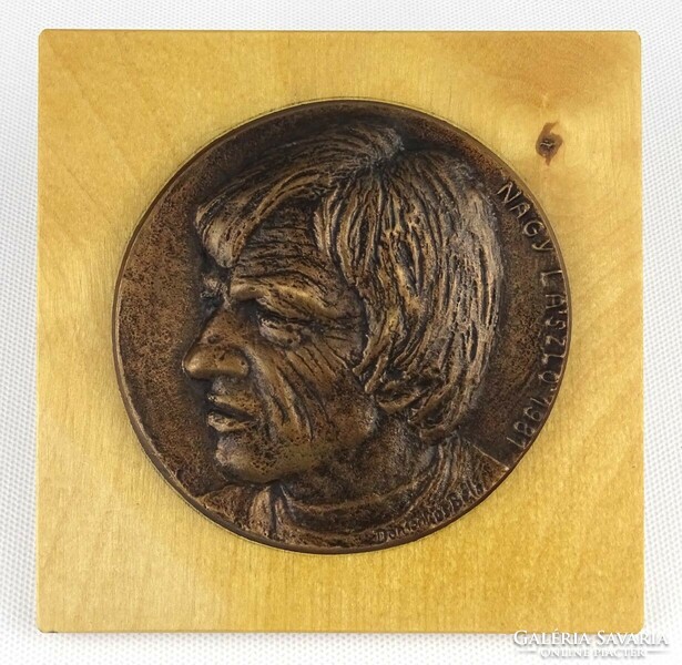 1P718 Béla Domnik: large László bronze plaque 1981