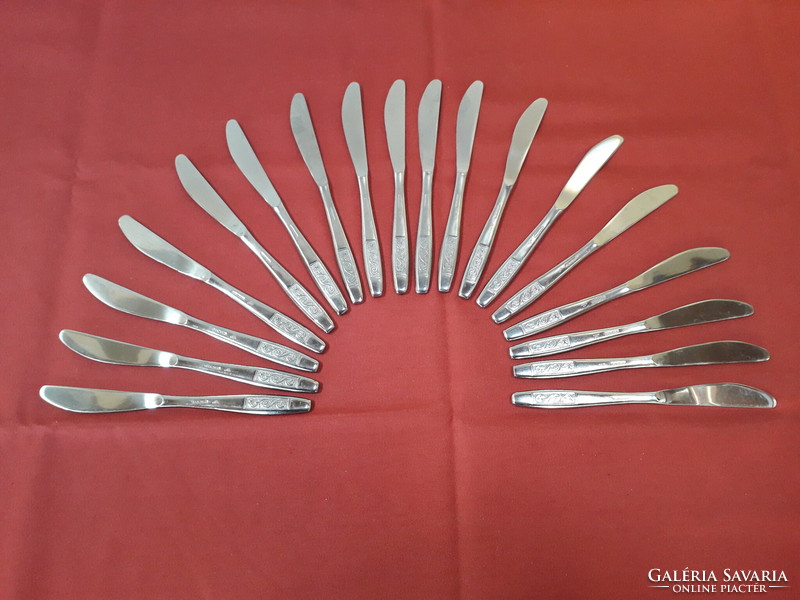 3 X 6 identical children's knives