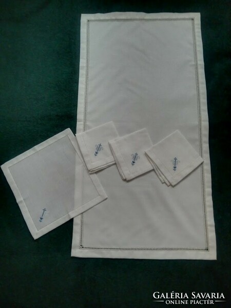 Tablecloths made of fine material, with hand-stitched edges, with small cross-stitched napkins (7 pcs.)