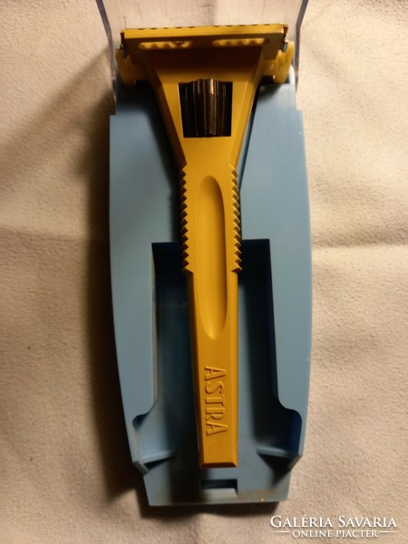 Astra 501 old razor