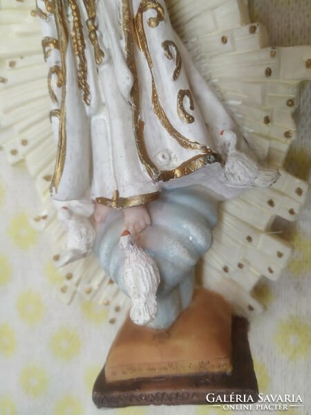 Retro Virgin Mary statue for sale! 22 Cm