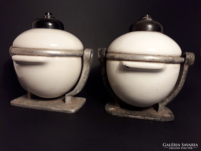 Antik porcelán fém szappan adagoló vélhetően vonat szappan adagoló régmúltból párban