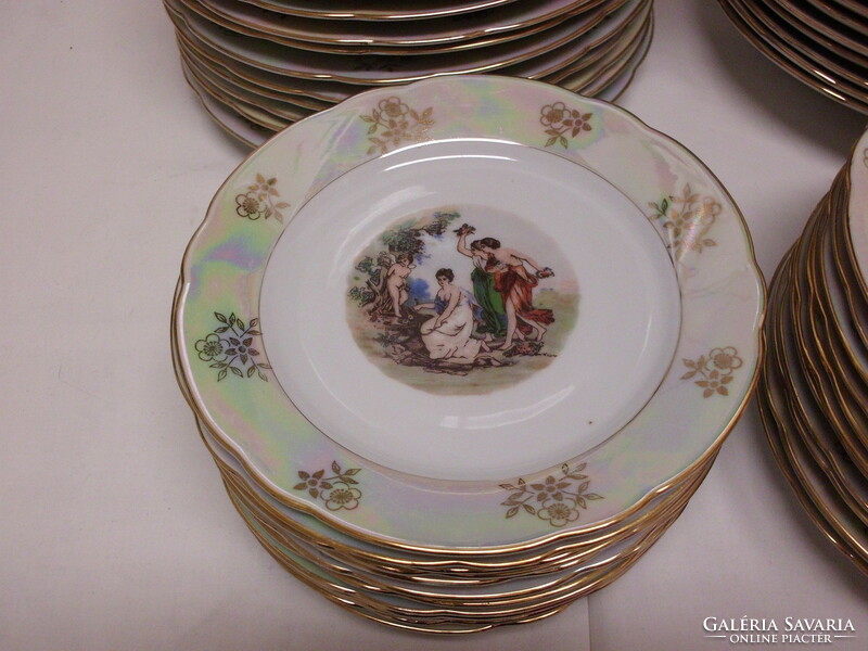 Kahla - porcelain - tableware - for 12 people! Plate set is heavy!