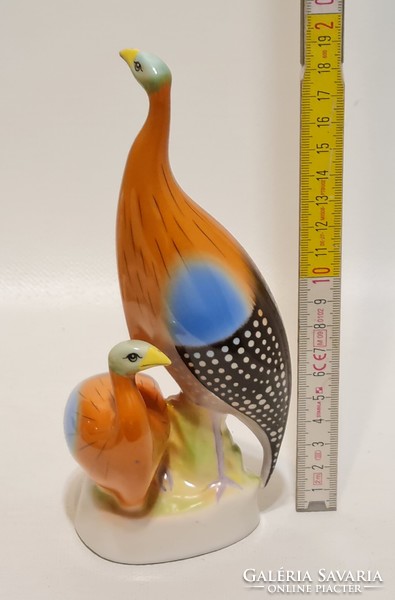Hollóházi színes gyöngytyúk pár porcelán figura (2834)
