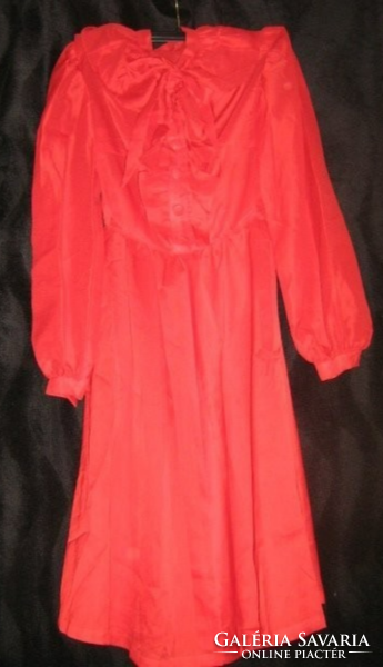 Dreamy women's vintage style red muslin dress