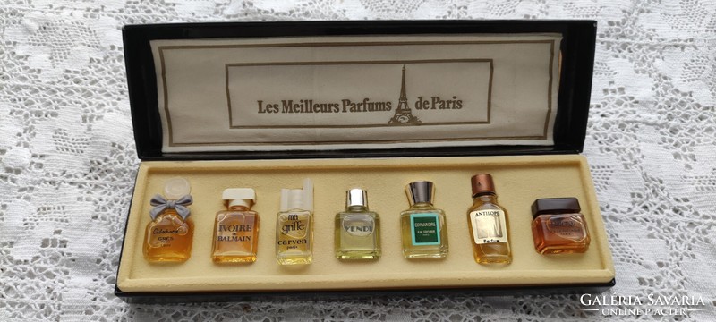 French perfumes, in a gift box, rare vintage perfumes, miniature 1960s