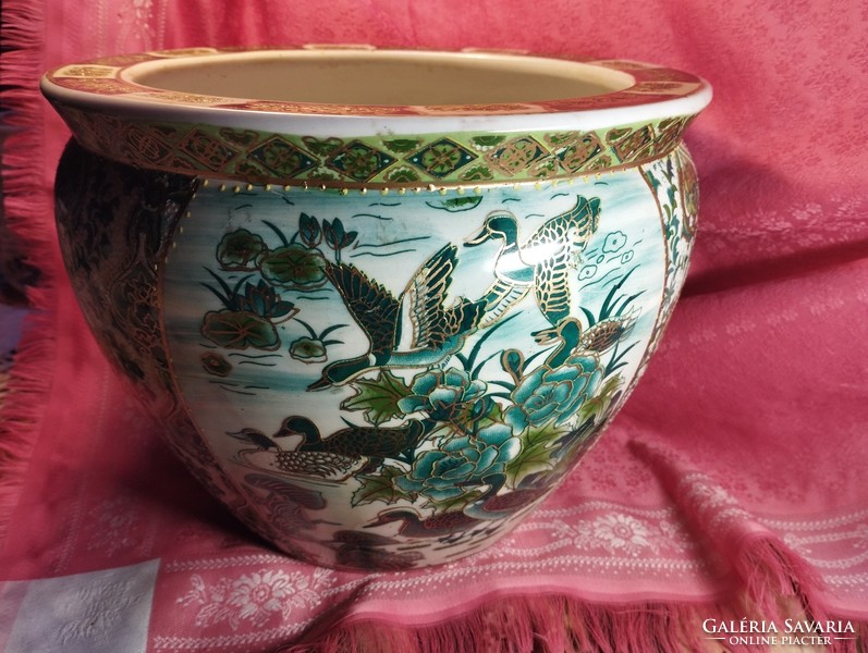 Terebess, Chinese porcelain enamel, large-sized pot
