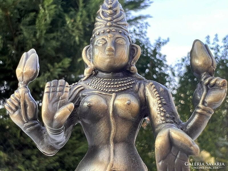 Gyönyörű kidolgozású indiai sárgaréz hindu istennő Siva/Shiva szobor