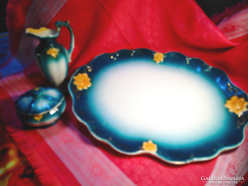 Beautiful antique porcelain centerpiece, sugar bowl and spout