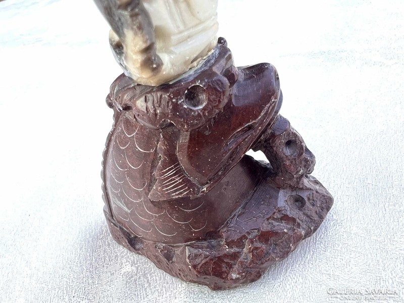 Vatacumi legendás japán sárkány oltalmazó víz istenség különleges keleti mitológiai zsírkő szobor
