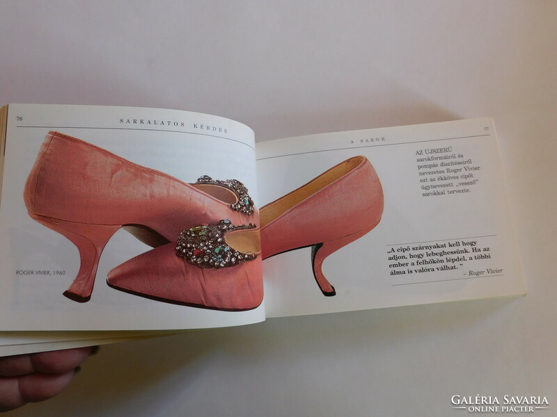 Linda O'Keeffe: Cipők