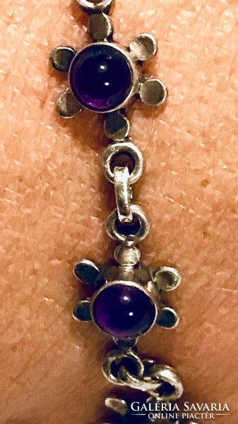 Silver bracelet with purple stones and flowers! 10 Gr and about 20 cm long! A perfect gift for Christmas! Mom par