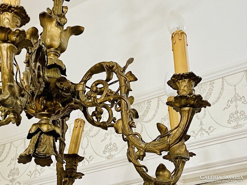 Antique large chandelier xix. Century