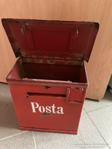 Postal mailbox