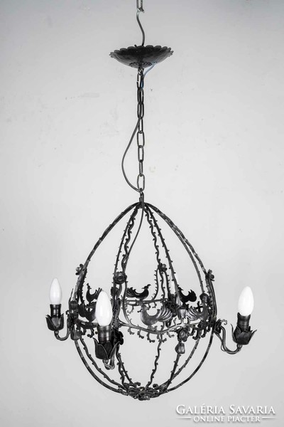 Wrought iron chandelier decorated with pheasant figures
