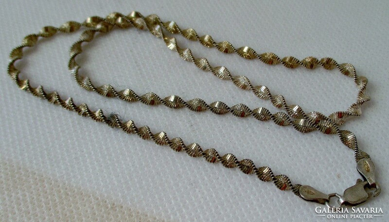 Beautiful patterned twisted old silver necklace
