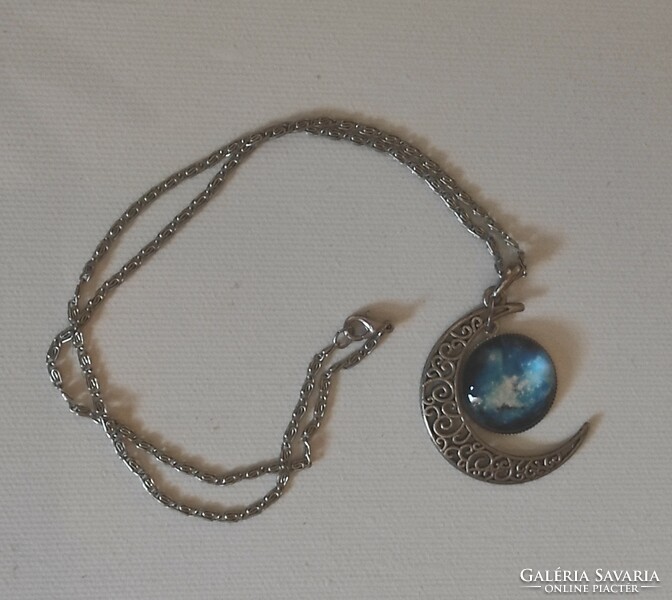 Necklace with moon pendant