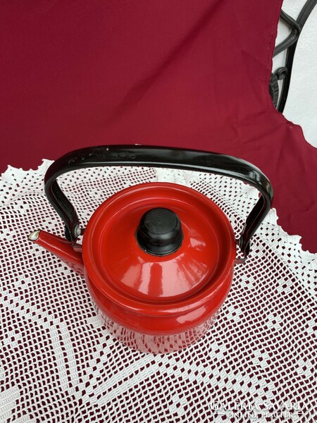 Approx. 2 liter red enamel teapot, usable, in good condition, tea maker enameled