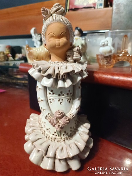 György Újpál - ceramic lady