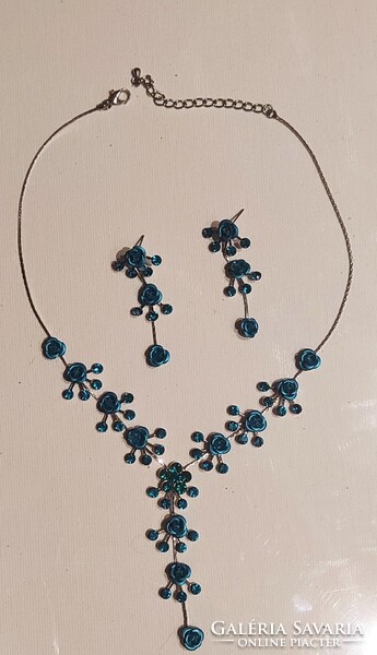 Necklace with earrings