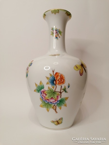 A large vase of Viktoria Vbo Herend. Immaculate, 27cm.