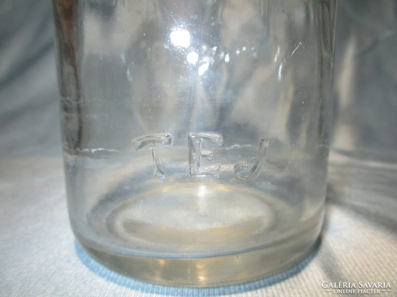 Régi literes tejes üveg