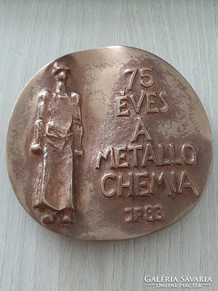 75 éves a Metallo Chemia bronz plakett érme Janzer Frigyes Munkácsy díjas éremművész