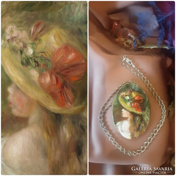 Pictures of Renoir and other famous painters on a pendant