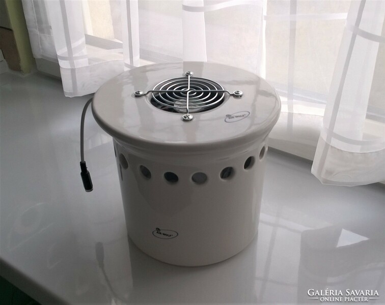Humidifying air purifier