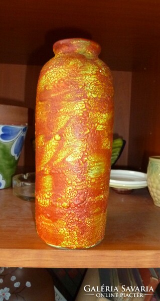 Retro kerámia váza, rücskös narancsszín,  25 cm magas