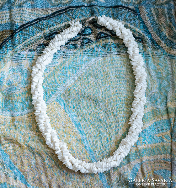 Hawaiian puka shell clip multi-row, twisted thread necklace - neck blue