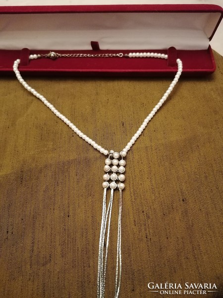 Elegant pearl necklaces
