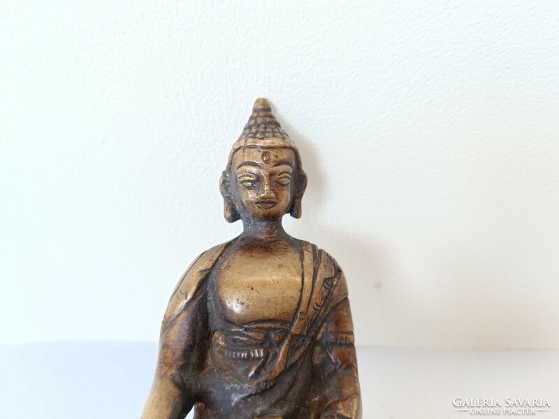 Antik buddha buddhista patinás bronz szobor 554 8175
