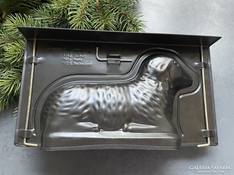 Old Zenker non-stick Easter lamb and bunny cake mold with recipe in box 1l