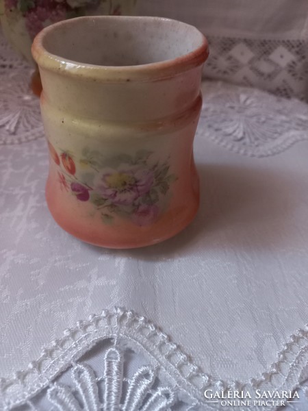 Small earthenware pot, spice holder