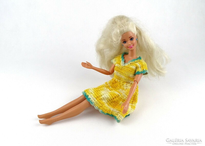 1J096 Mattel 1976 Barbie baba